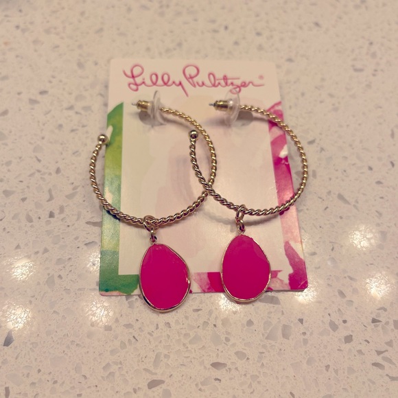 NWT Lilly Pulitzer Get Wild earrings in Razberry. - Picture 4 of 6